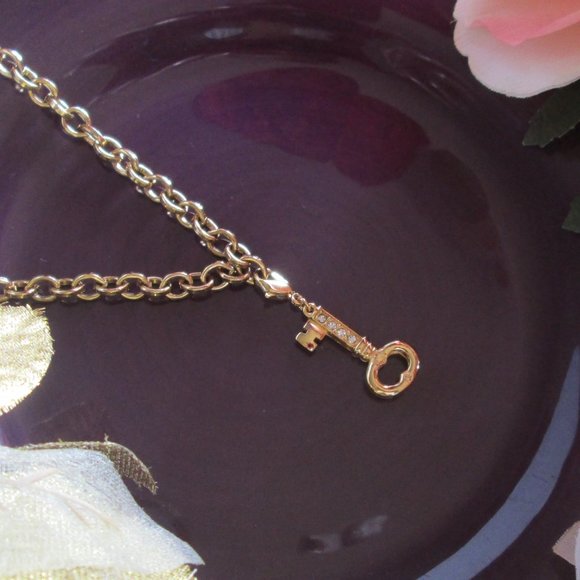 💖 PARISIAN LIGHTS BY VONELLE VINTAGE KEY CHARM WITH CRYSTALS – NWOT 💖 - Picture 13 of 16